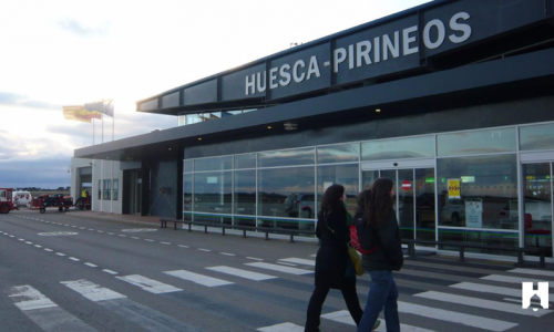 Huesca Suena profundiza en las gestiones para dotar de contenido al aeropuerto Huesca-Pirineos